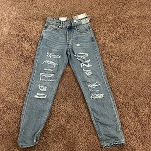 selling boyfriend jeans